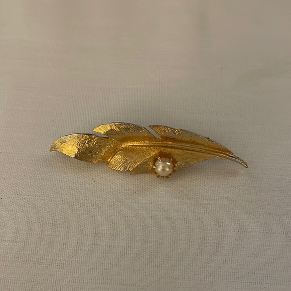 Estate jewelry Gold leaf brooch - Picture 2 of 8